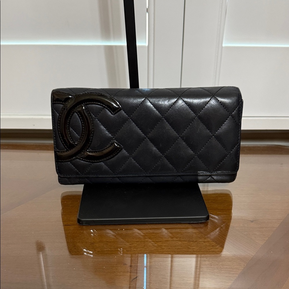 Chanel Cambon Black Lambskin Bifold Wallet - Picture 4 of 16